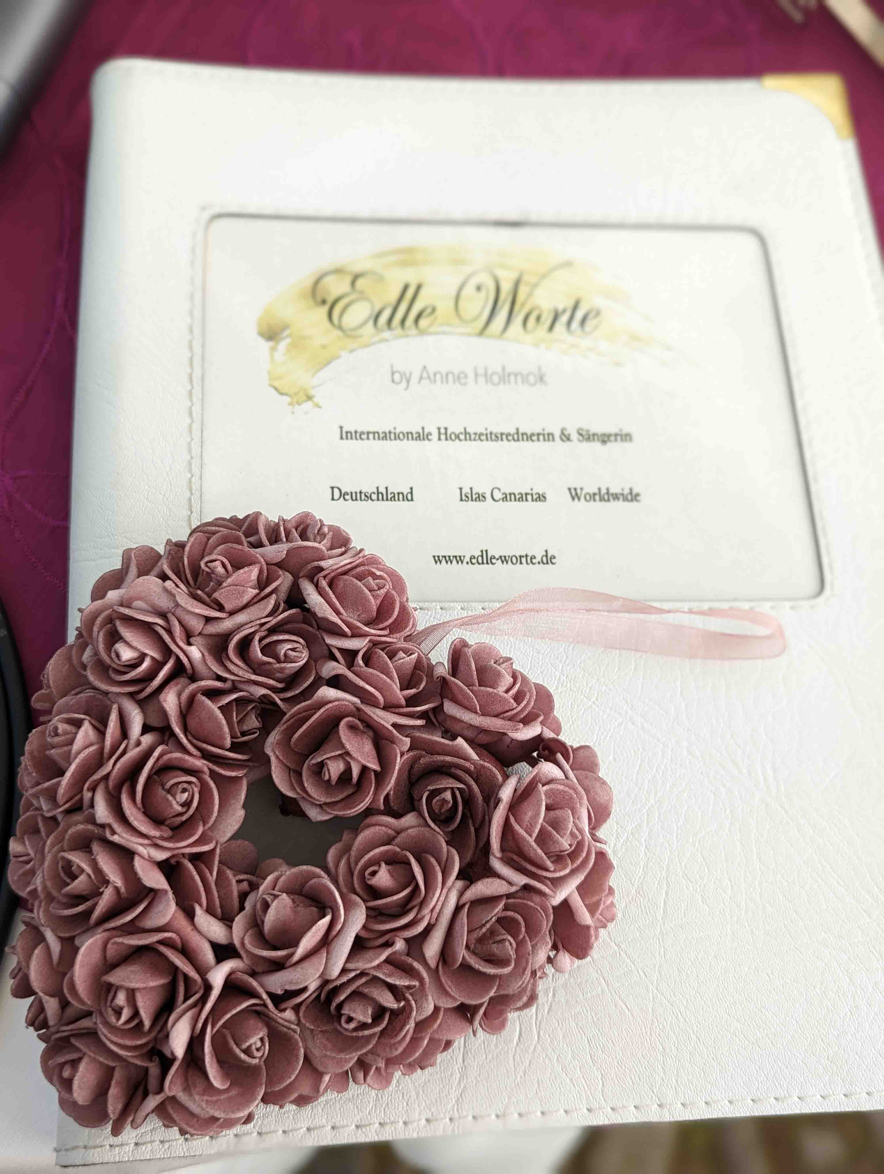 Mehrsprachige Traurednerin